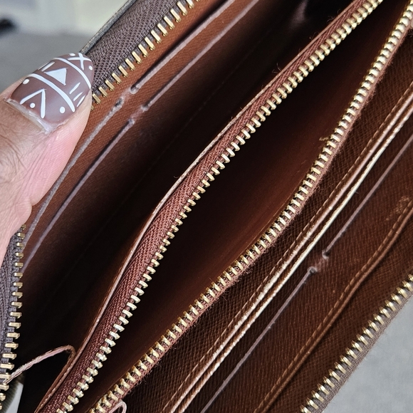 Louis Vuitton Brown Monogram Wallet - Picture 7 of 9